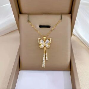 Elegant Gold Butterfly Pendant Necklace